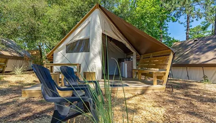 Camping Paradis der Kiefern – Soulac-