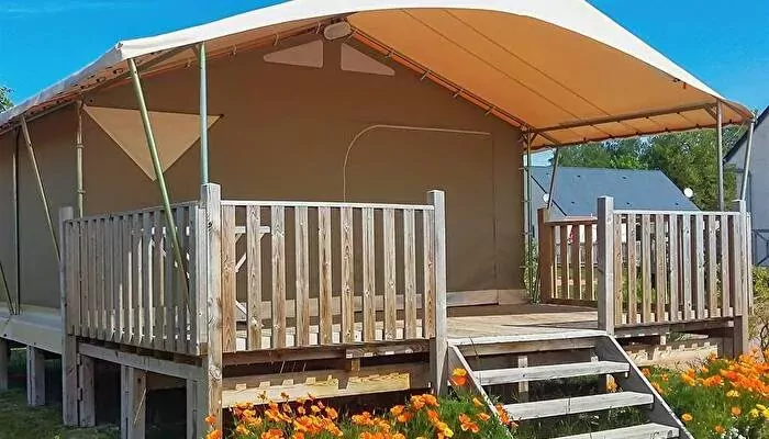 Flower Camping Loire und Schlösser