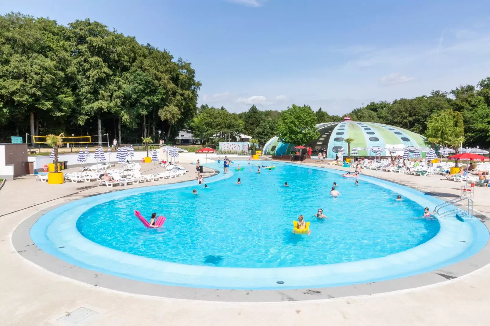 Hu Birkelt Village /-