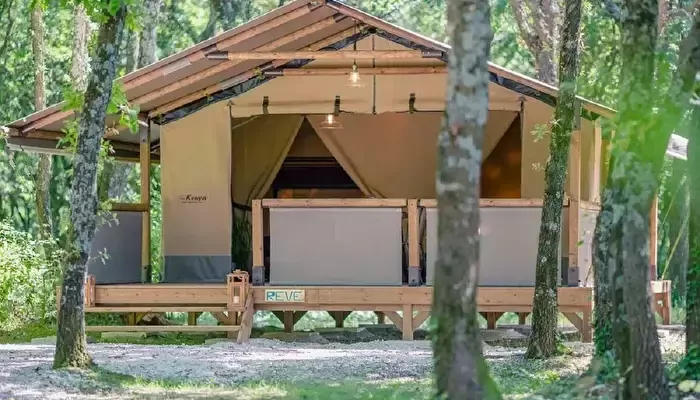 Flower Camping Les Truffières