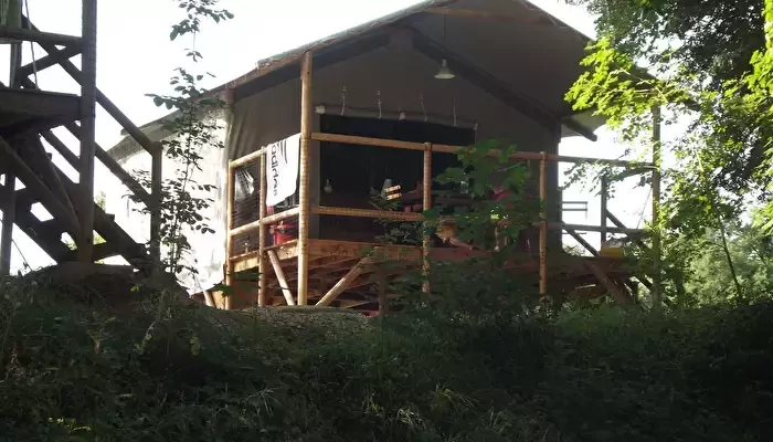 Feriendorf-Campingplatz Les Vignes
