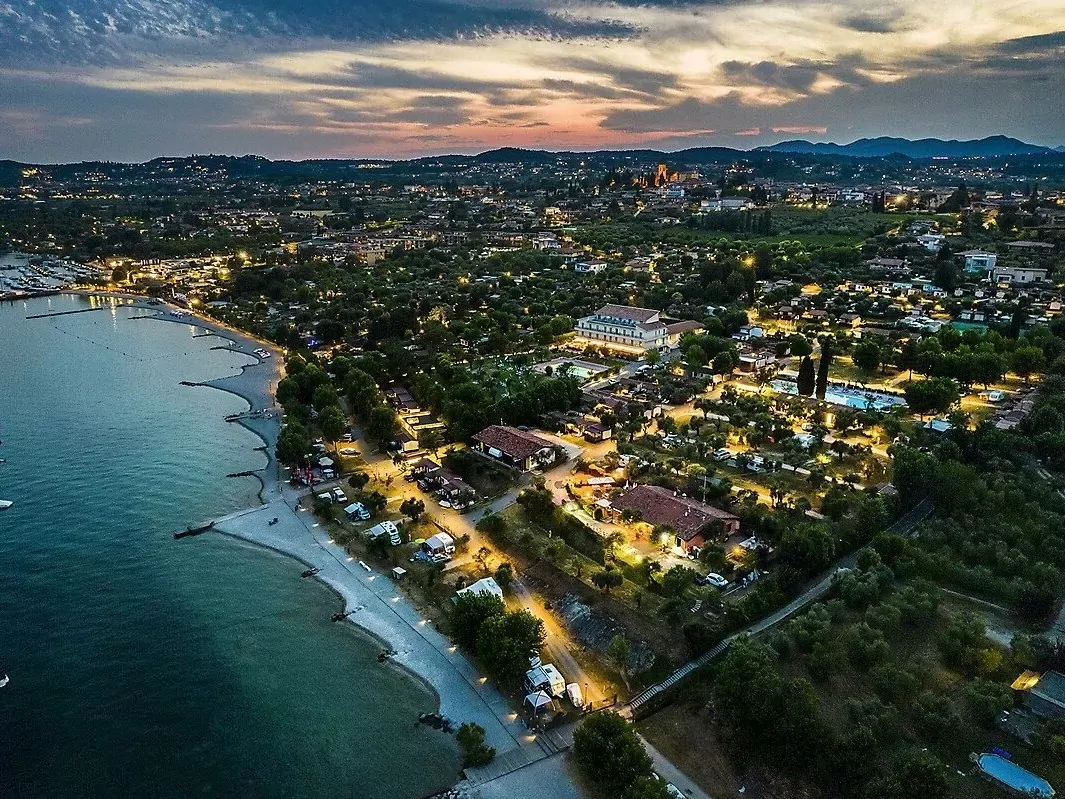 Hu Montescudaio Dorf