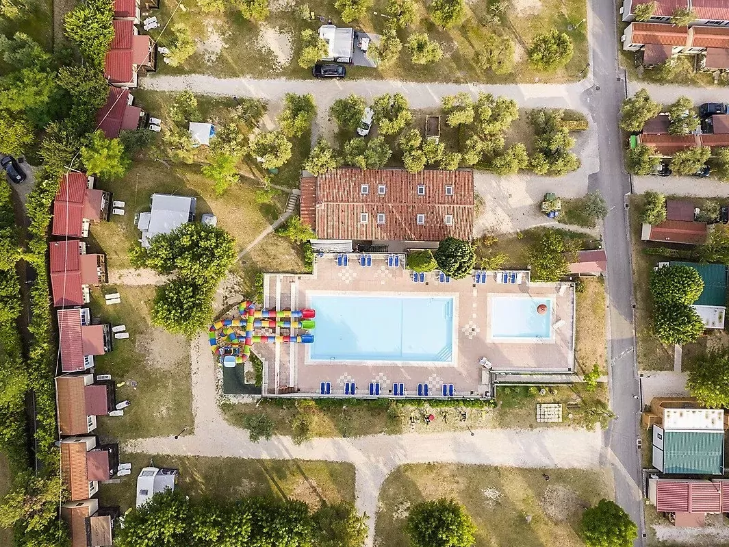 Hu Montescudaio Dorf-