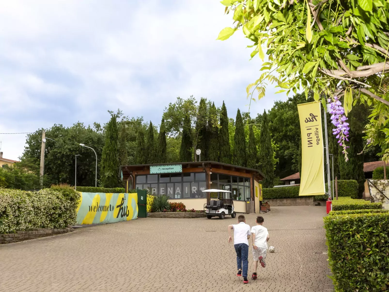 Hu Park Albatros Dorf-