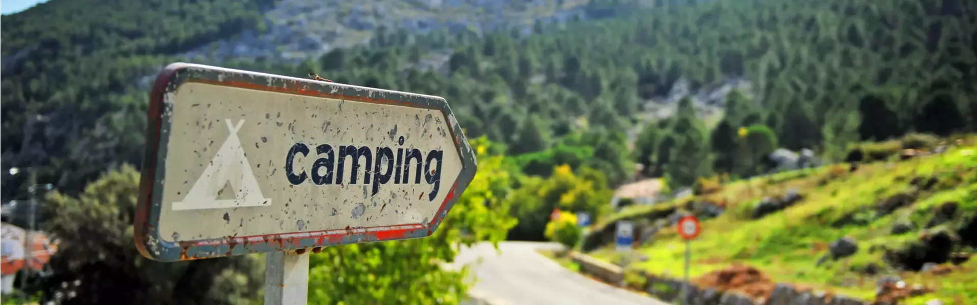 Camping auf einem günstigen Campingplatz in Spanien