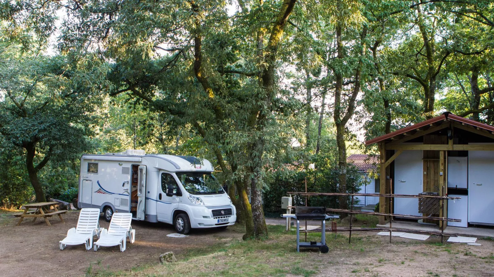 Campingplatz Château Le Verdoyer-