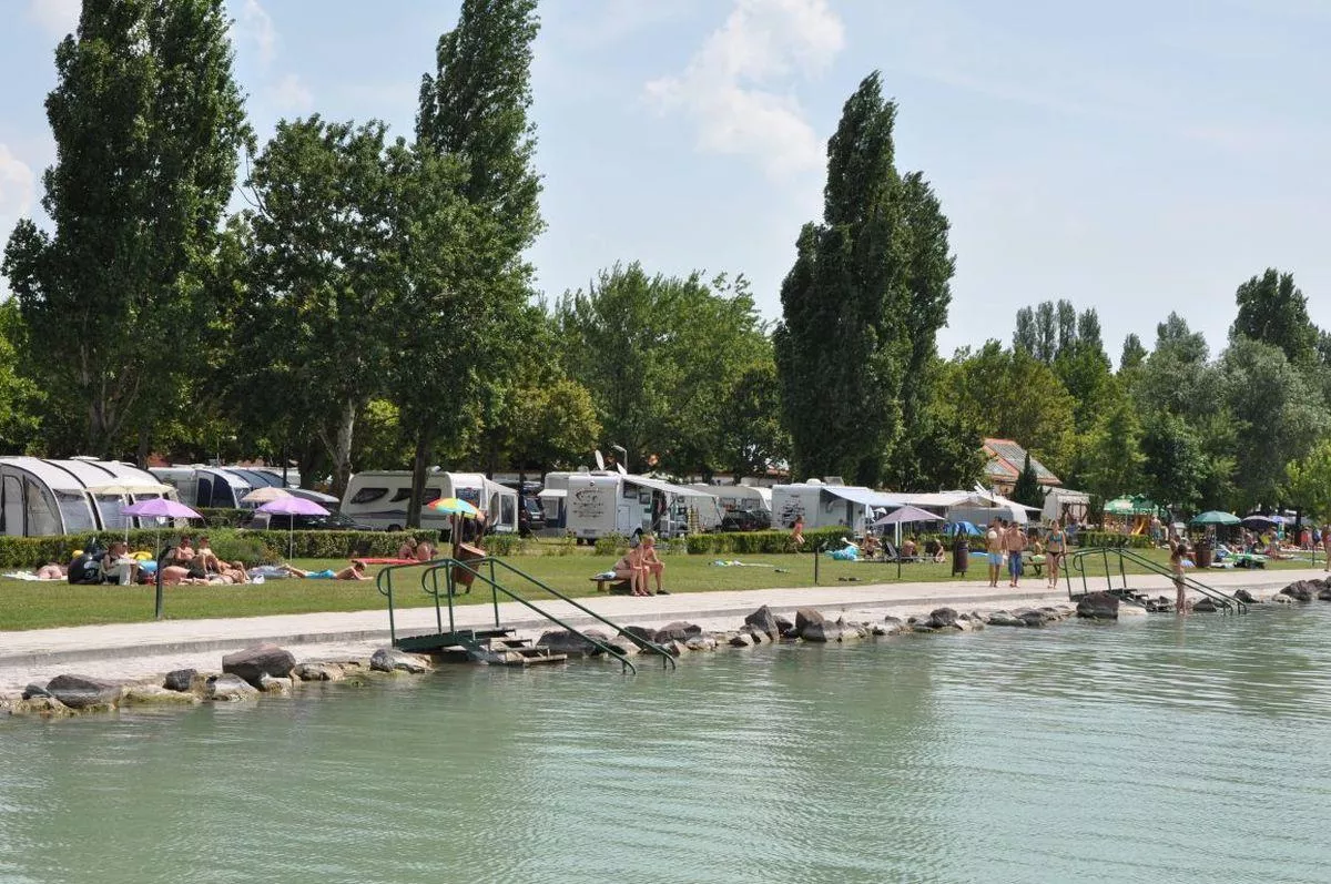 Balatontourist Campingplatz Napfény-