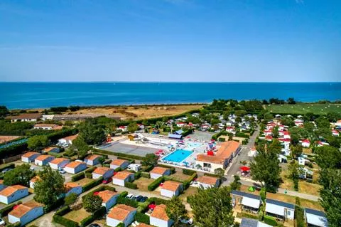Flower Camping Les Ilates-
