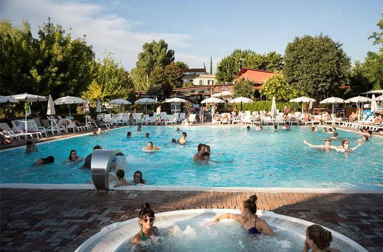 Hu Roma Camping in der Stadt