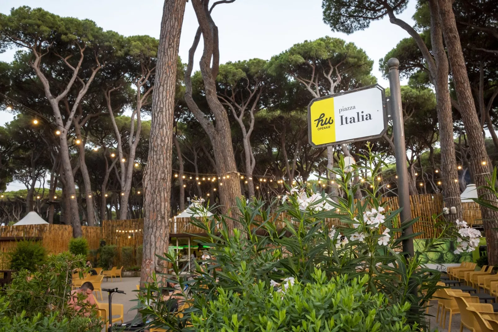 Hu Park Albatros Dorf-