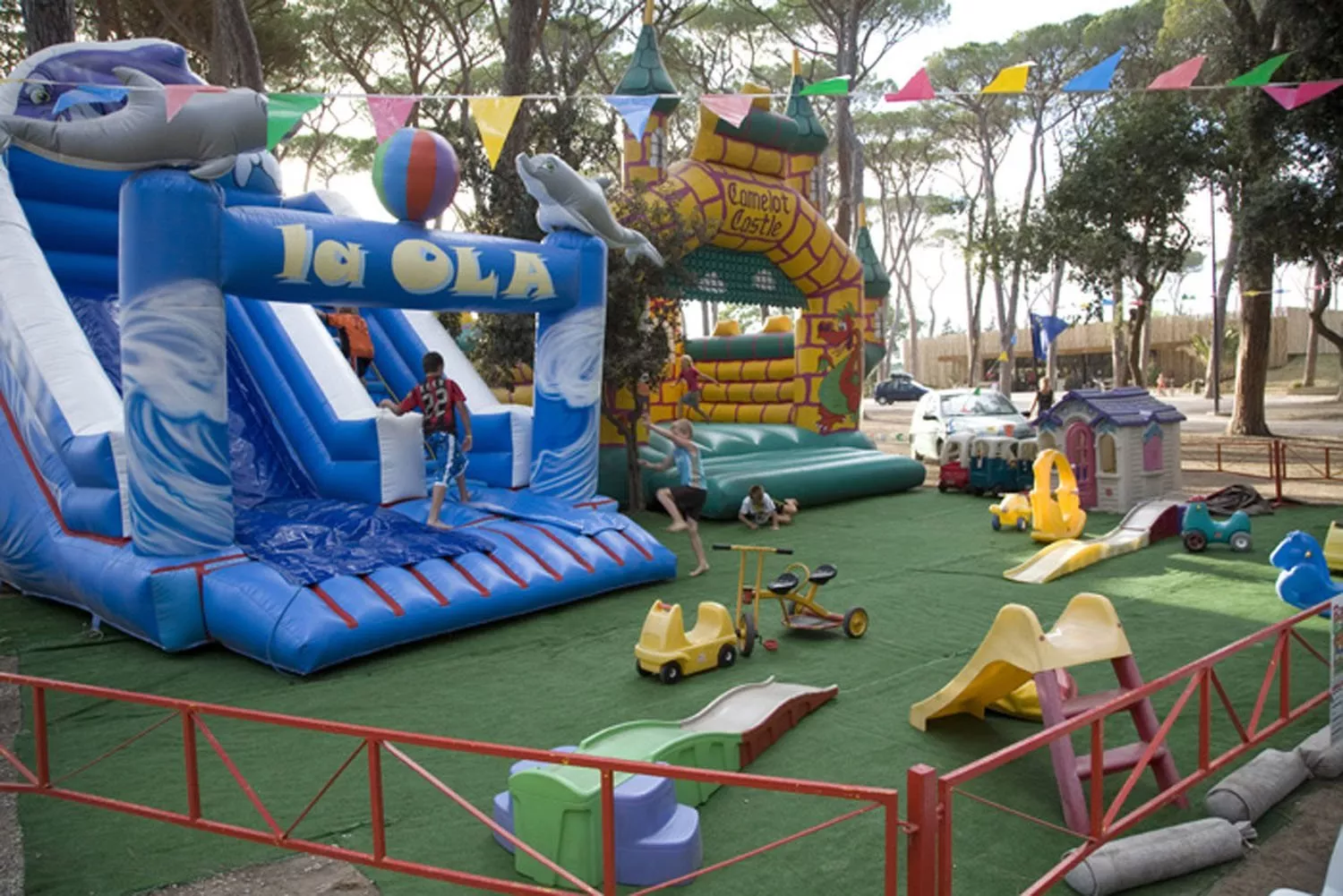 Hu Park Albatros Dorf-