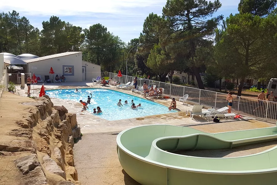 Campingplatz Pinède in der Provence-