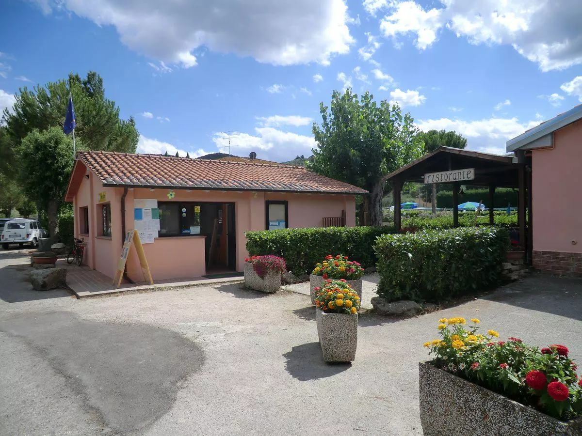 Hu Montescudaio Dorf-