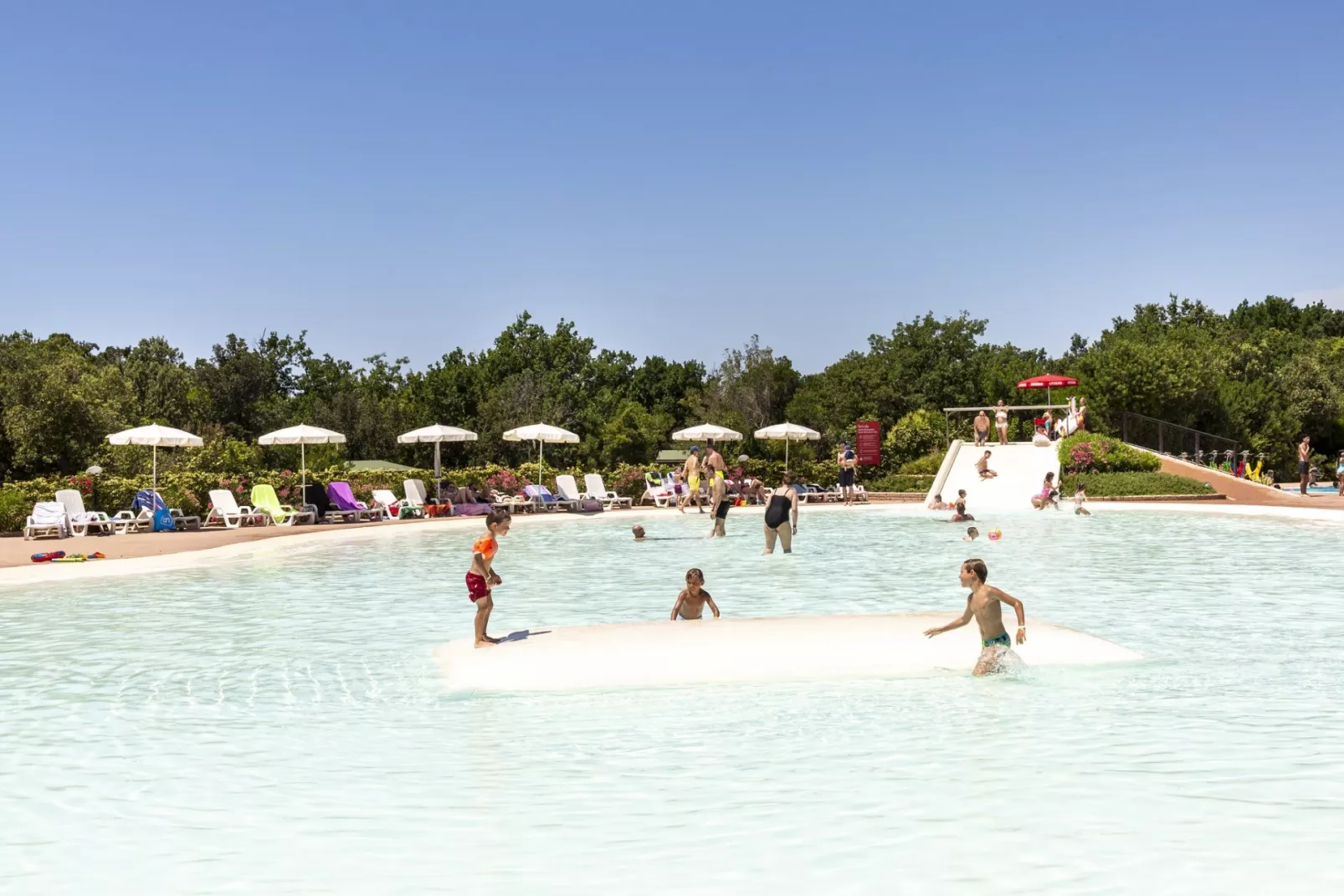 Hu Montescudaio Dorf-