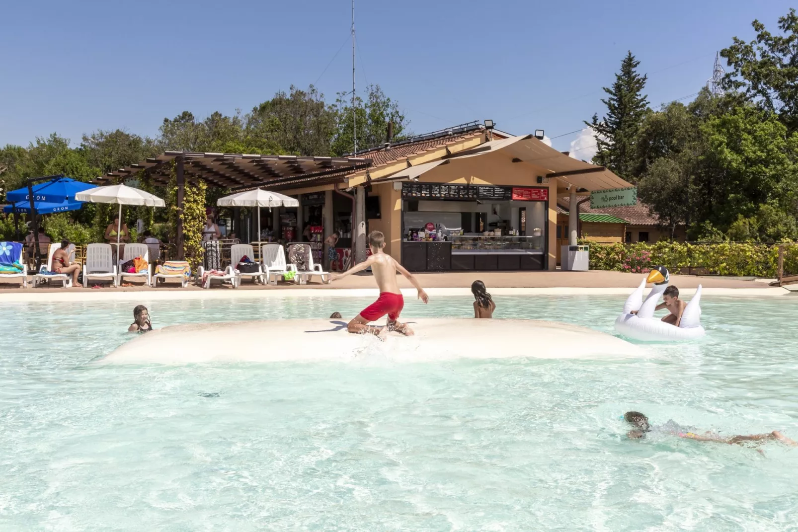 Hu Montescudaio Dorf-