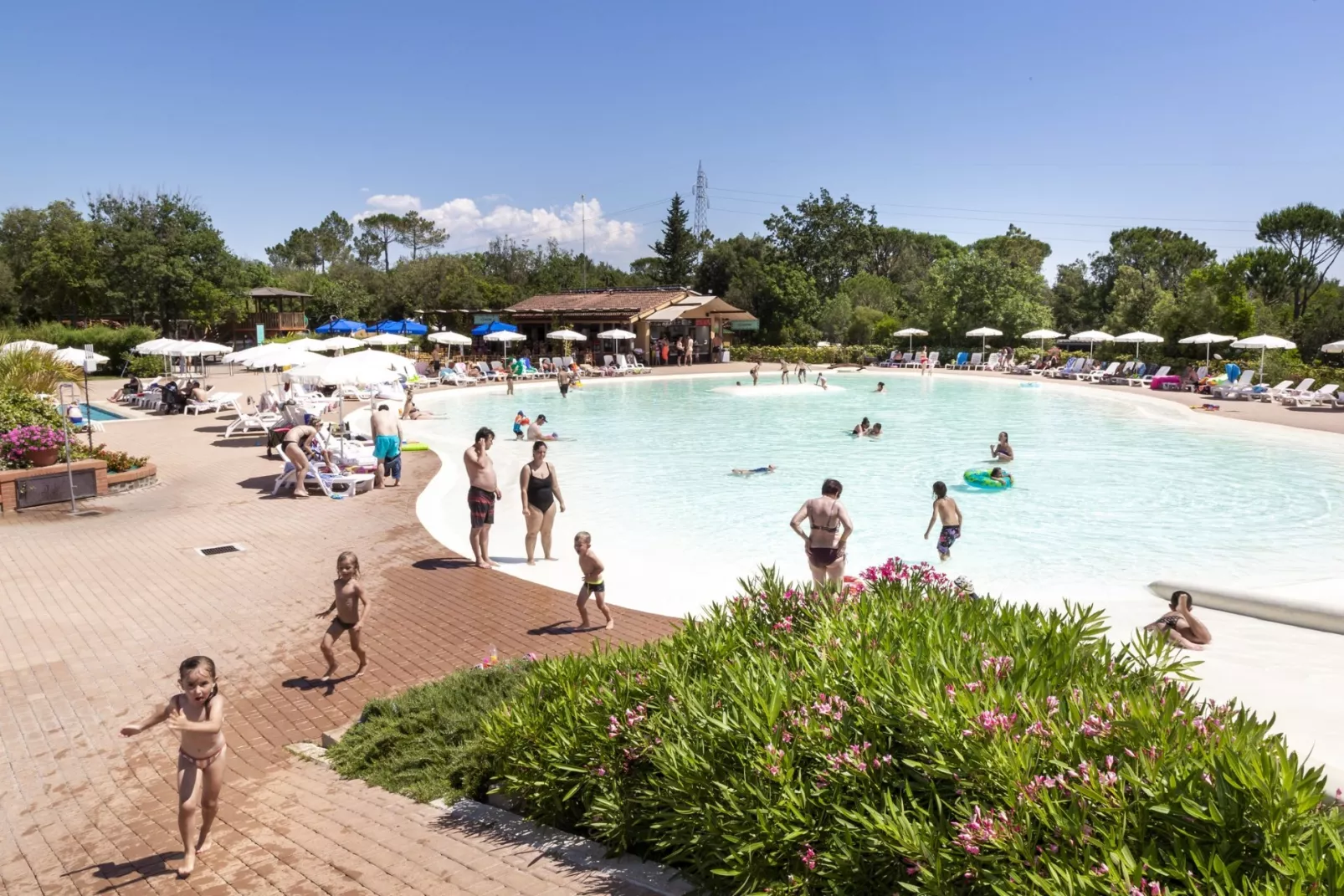 Hu Montescudaio Dorf-