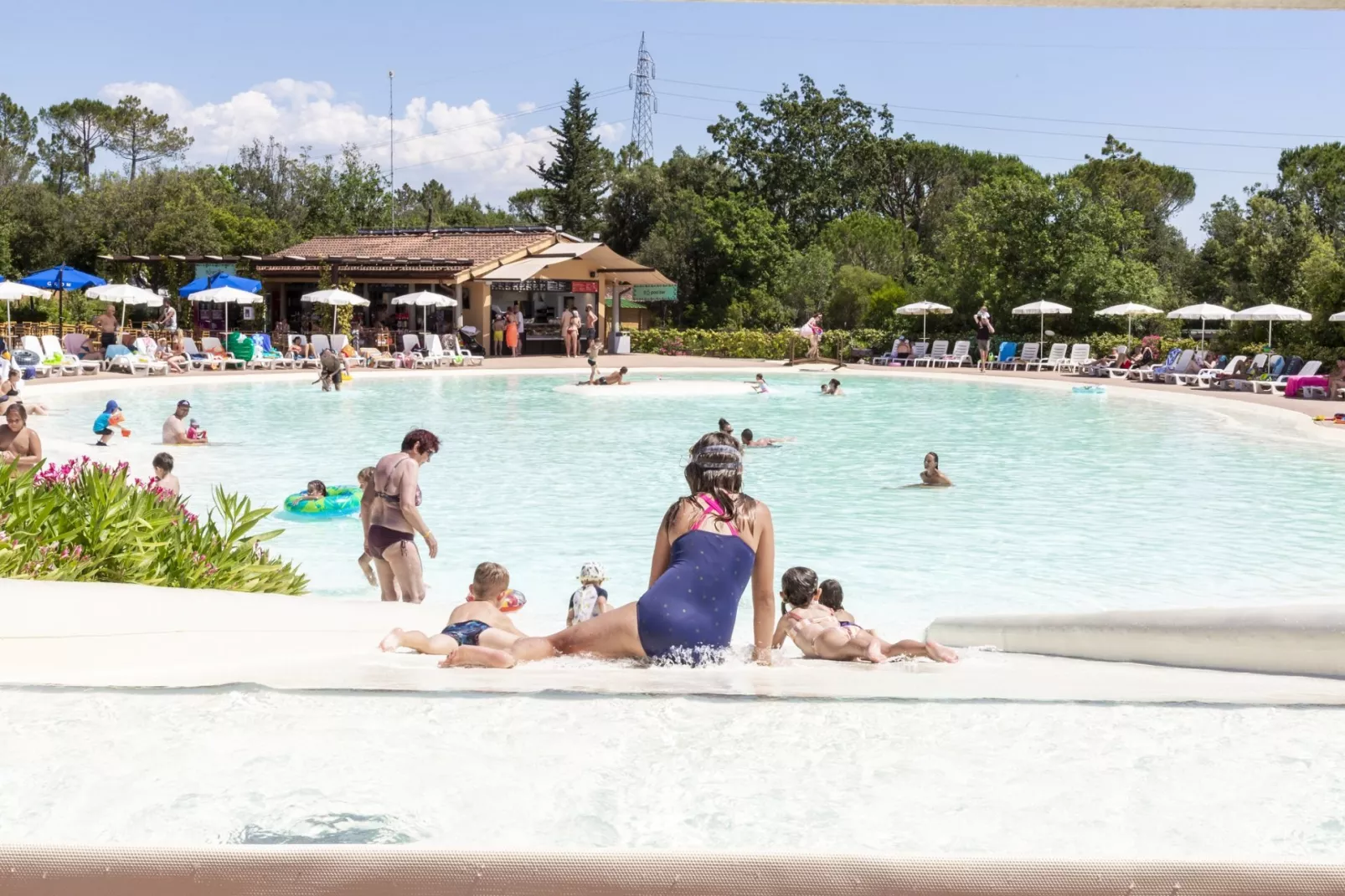 Hu Montescudaio Dorf-