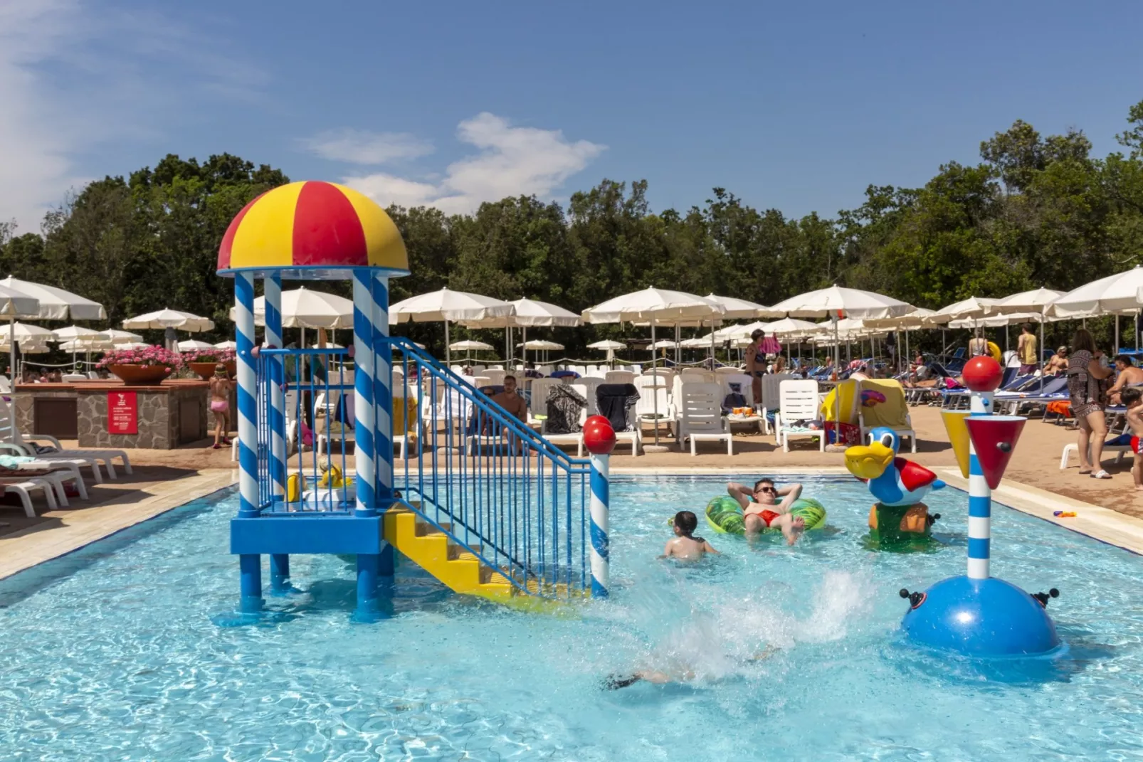 Hu Montescudaio Dorf-