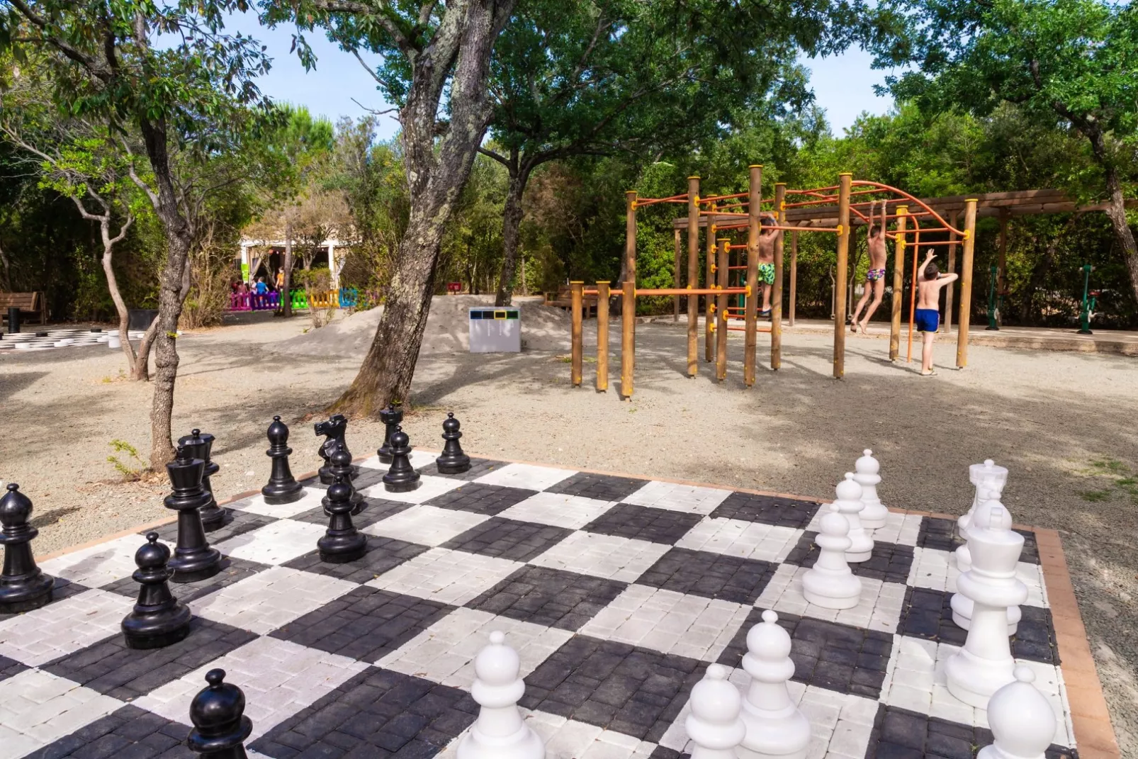 Hu Montescudaio Dorf-