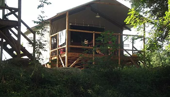 Feriendorf-Campingplatz Les Vignes-