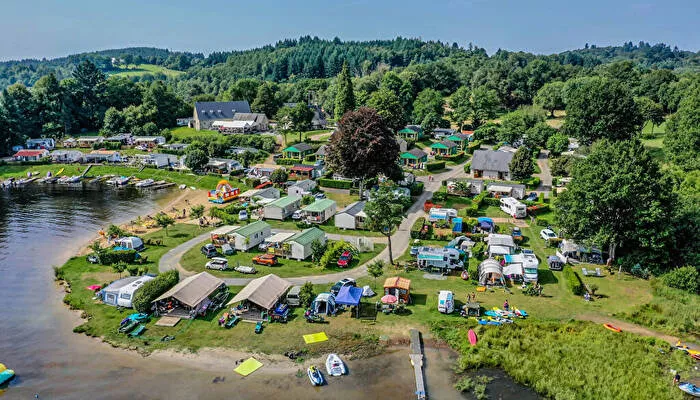 Flower Camping Der Hafen von Neuvic