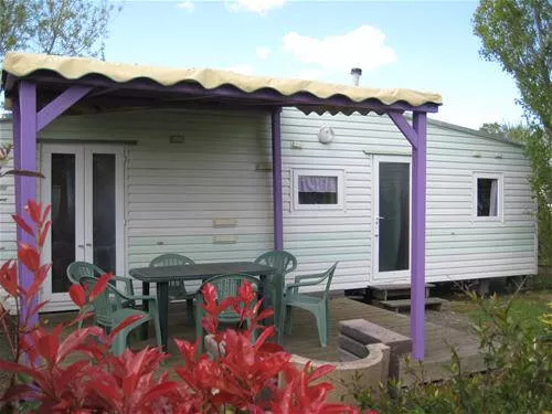 Campingplatz Les Ptites Häuser in der Prärie-