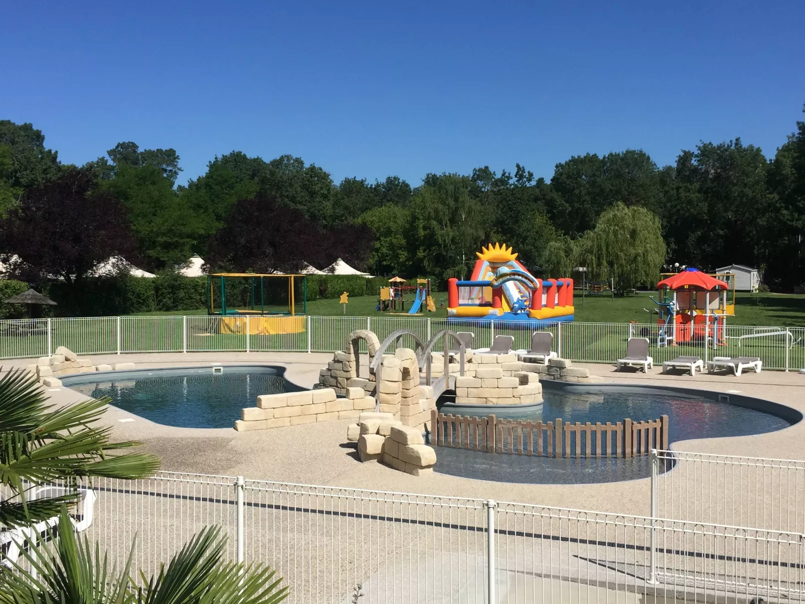 Flower Camping Les Granges-