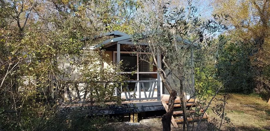 Flower Camping Die Ufer der Aygues-