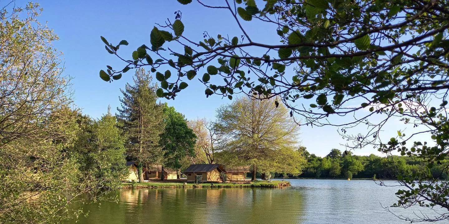 Campingplatz Huttopia Lac de l'Uby - Gers