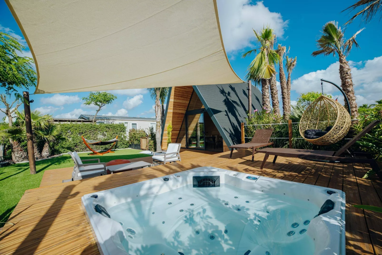 Alannia Costa Blanca